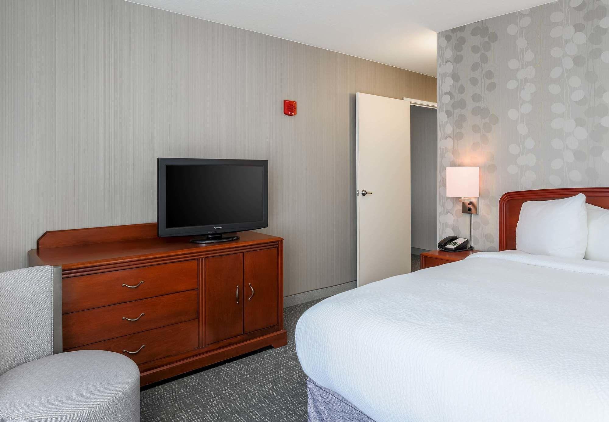 Courtyard By Marriott Roseville Galleria Mall/Creekside Ridge Drive Zewnętrze zdjęcie